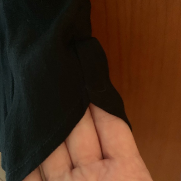 Brandy Melville crop crepe top - Picture 3 of 4